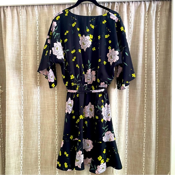 Cupcakes and Cashmere Large Flowered Cocktail Dress - Picture 3 of 10